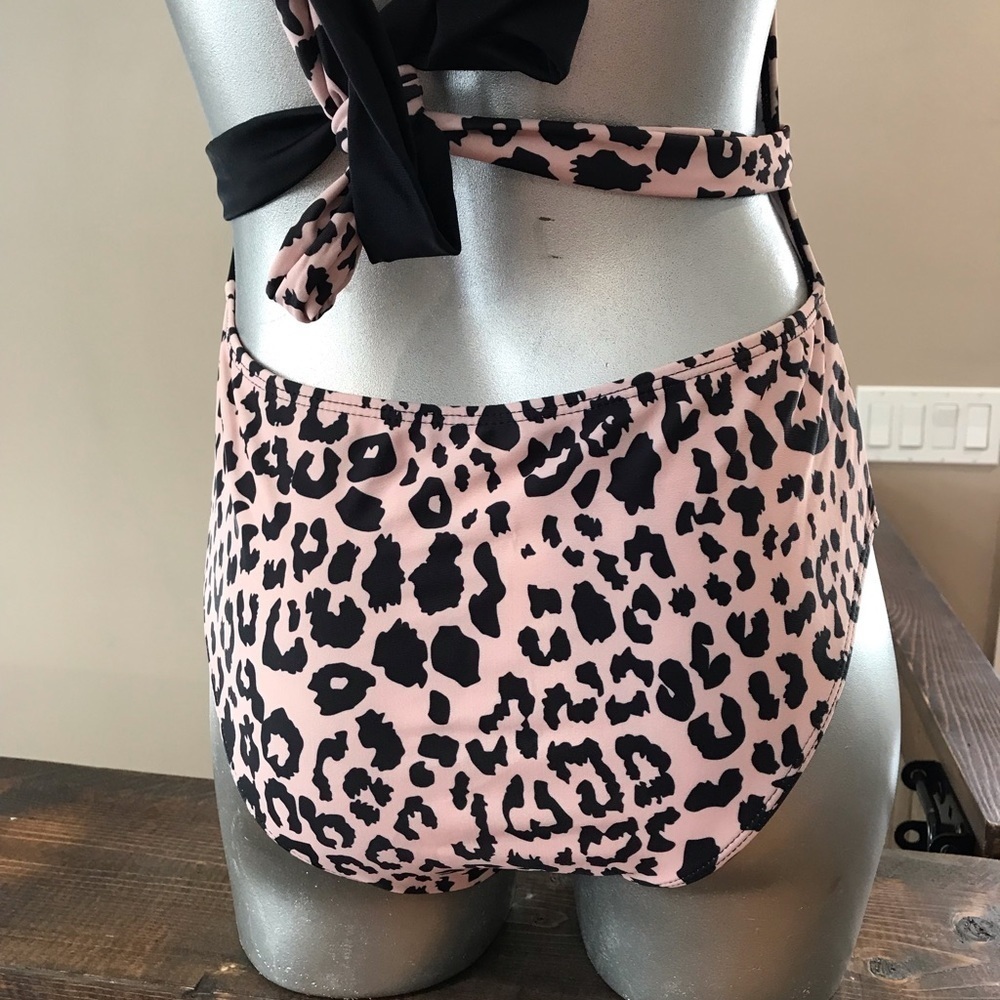 New Swimsuit - Picture 10 of 12
